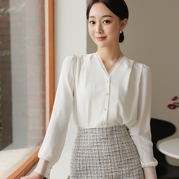 Lady Organza Lining VNeck Blouse