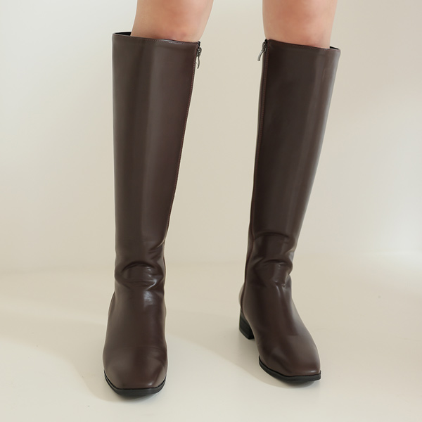 minimal Mood Leather Long Boots