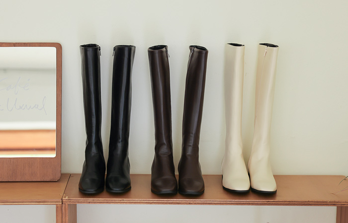 minimal Mood Leather Long Boots