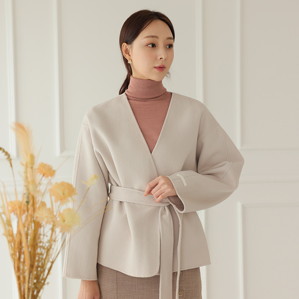 minimal No-collar Belted Hand-Made Wool Jacket