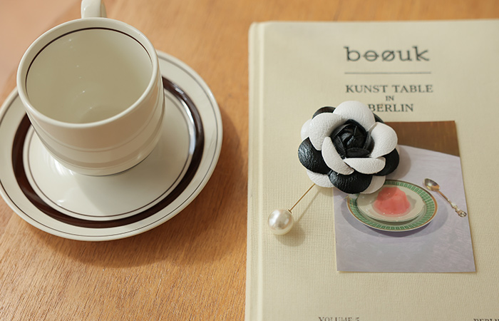 Coco Black&White Rose Pearl Ball Brooch