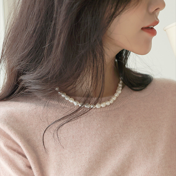 Lovely Point Fresh-Water Pearl Bold Necklace