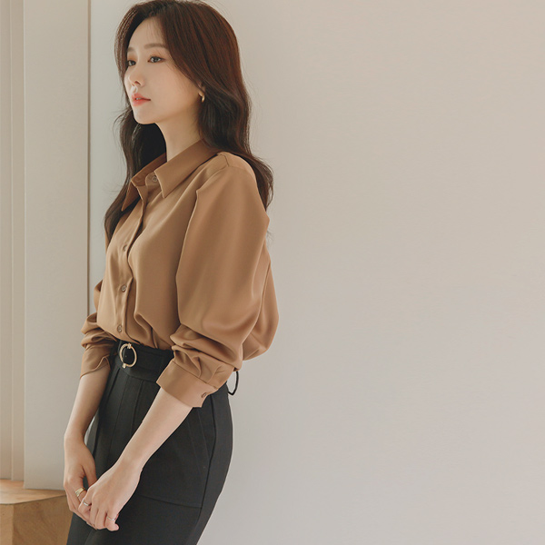 Glossy Satin Shoulder Pintuck Single Collar Blouse