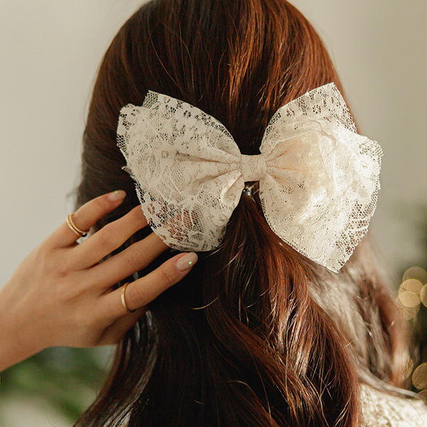 Flowy Ribbon Lace Hairpin