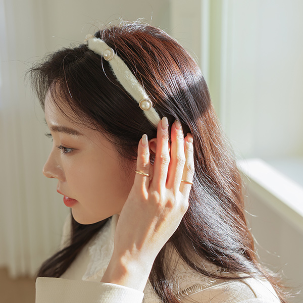 Lovely Angora Pearl Point hairband