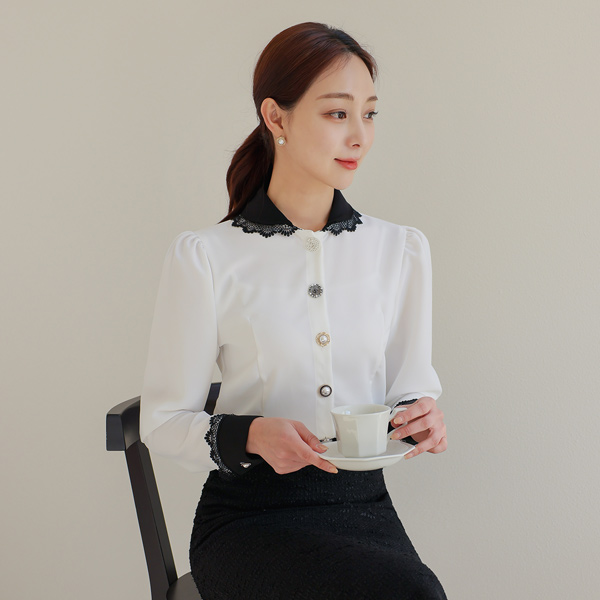 Color Combination Lace Trimming Blouse