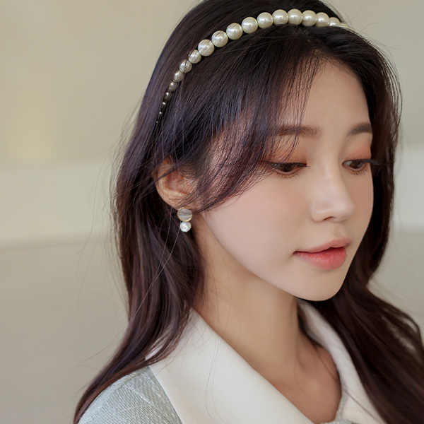 Lovely Pearl HairBand