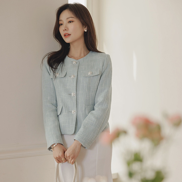 Antique Pearl Button Tweed Crop Jacket