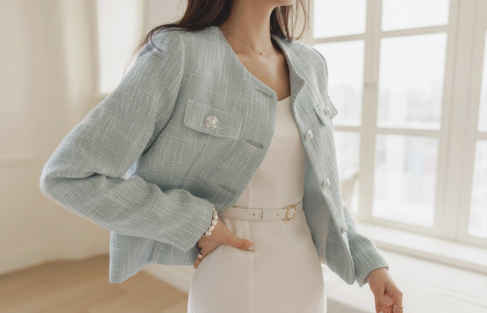 Antique Pearl Button Tweed Crop Jacket