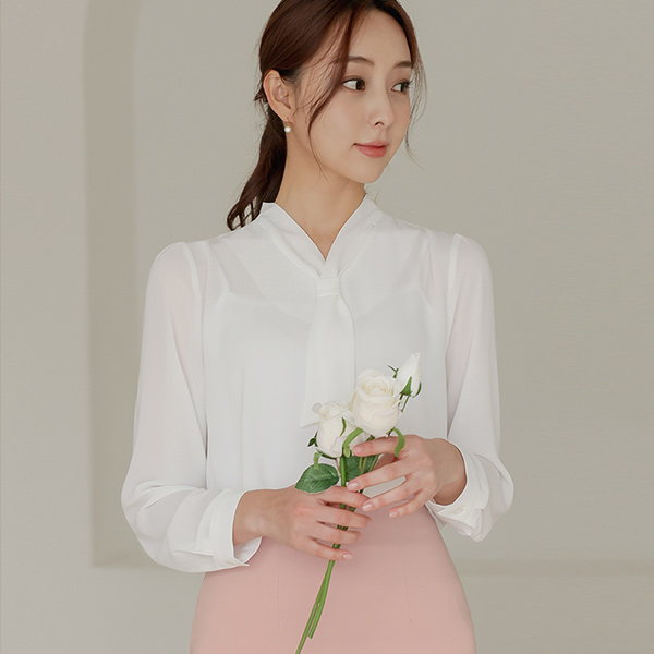 Mini Tie Decoration Blouse