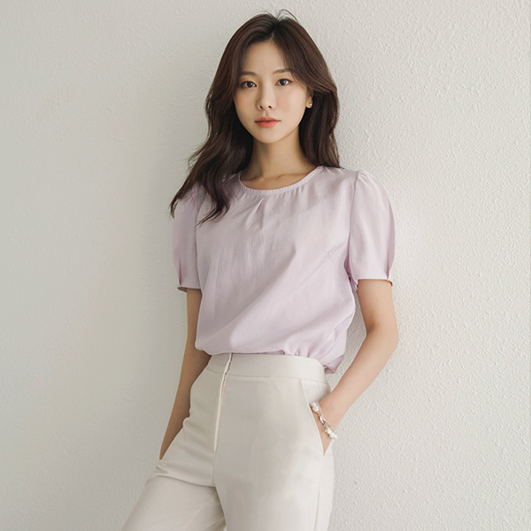 Simple One Pintuck Point Daily Blouse