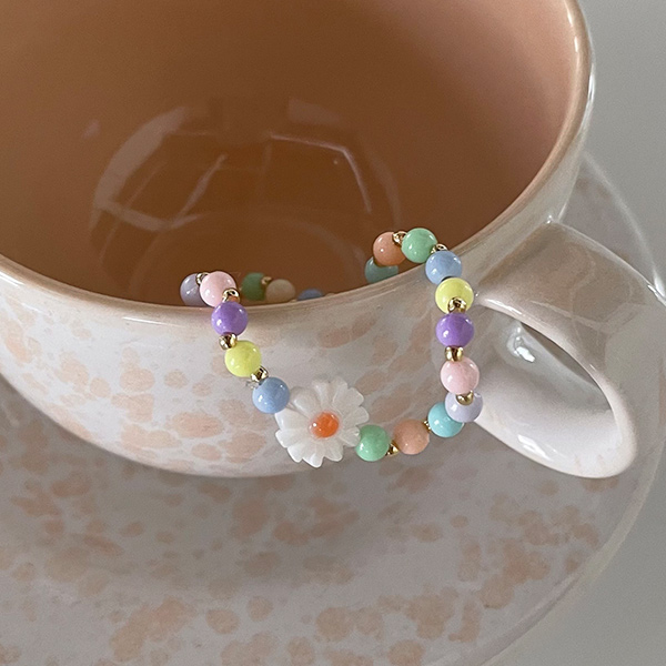 Pastel Color Daisy Point bracelet