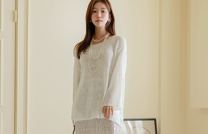 slim-looking overfit Long Knit