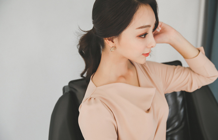 Lady Drape Cowl Blouse (Long Sleeve)