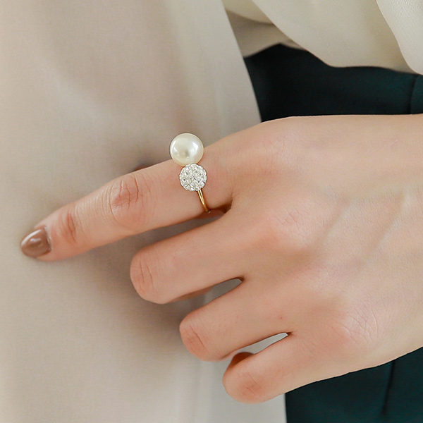 Pearl Ball Cubic Gold Ring