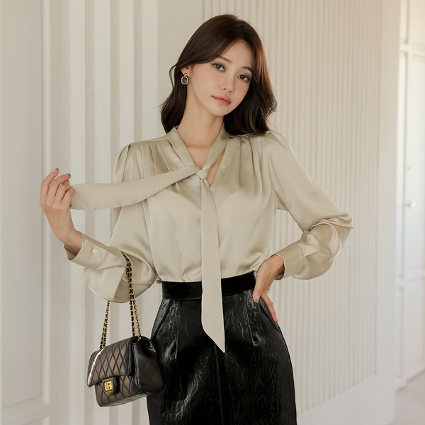 Satin Pintuck V-neck Tie Blouse