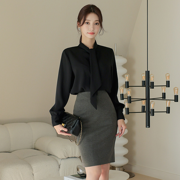 Two button Cuffs Tie Blouse