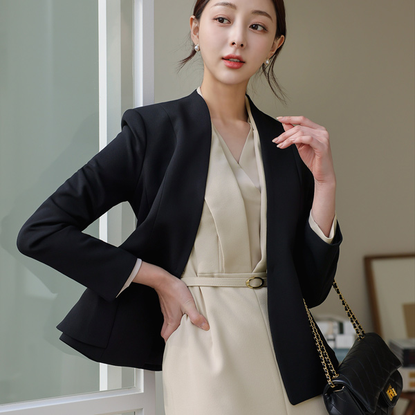 Blanc Wave No-collar Double Peplum Jacket (spring)