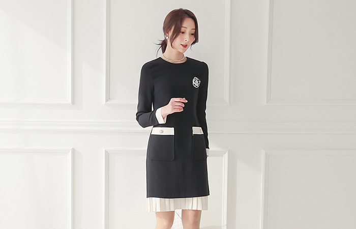 Color Combination Pleats Double Pockets Dress