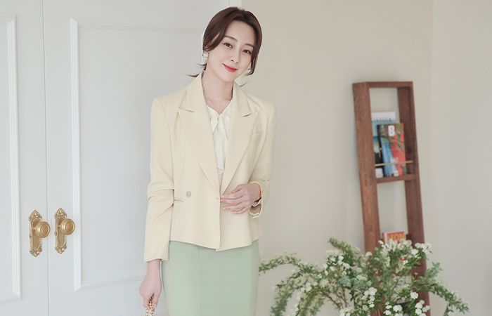 Spring Mood Double-button Short Jacket