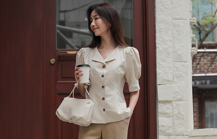 Linen Puff V-neck Blouse