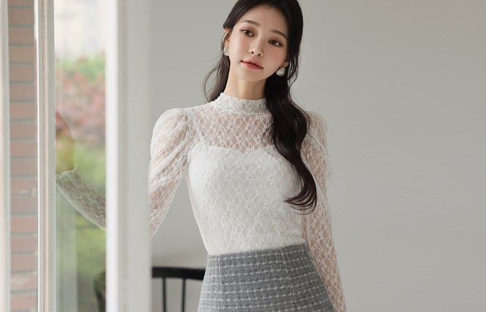 Flower Lace Shirring Shoulder Half-Neck Span Blouse