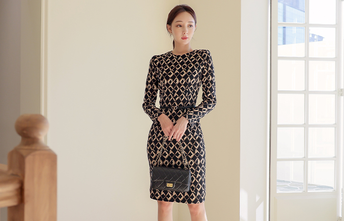 Diamond Printing Belted Span Dress