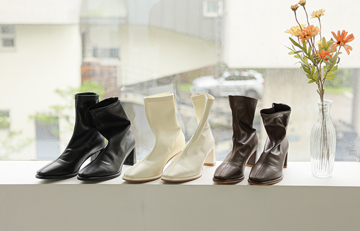 Slim front Span Ankle boots