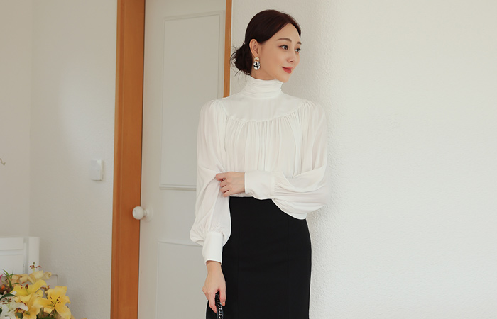 High-Neck Wrinkle Balloon Sleeve Silk Blouse