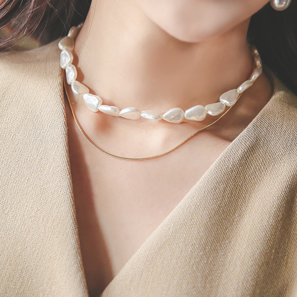 Slim Gold layered Fresh Water Pearl Necklace
