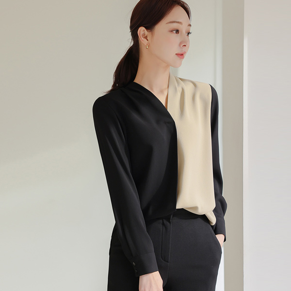 Harp Color Combination Pintuck Shirring Blouse