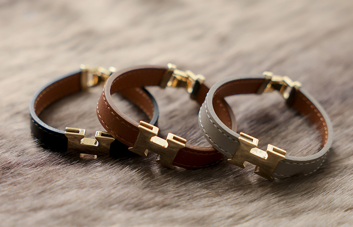 H Gold Buckle Leather bracelet