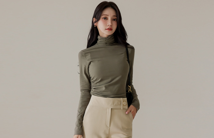 Neck&Side Shirring Slim Turtleneck T-shirt