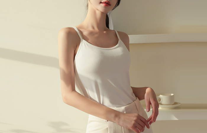 Light Heating Basic Strap Tank-Top