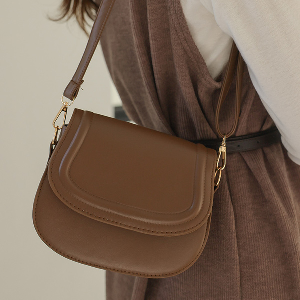 Simple Rounding Shoulder Cross Bag