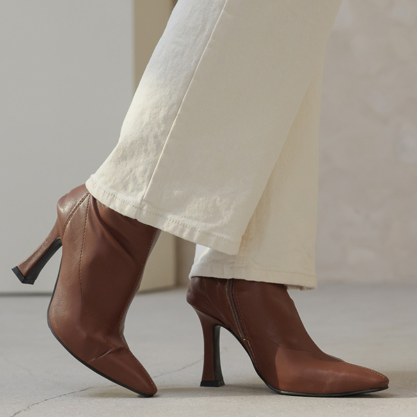 Square Slim front Ankle Boots