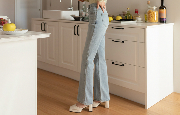 Slim Long-legged Fit Denim Pants