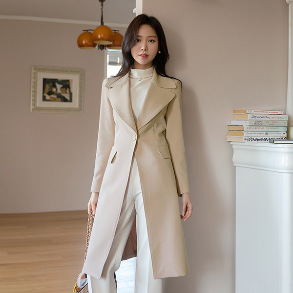 Wide Collar Slim Fit Coat