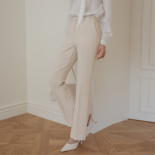 Powder Color Tight Boot-Cut Span Slacks