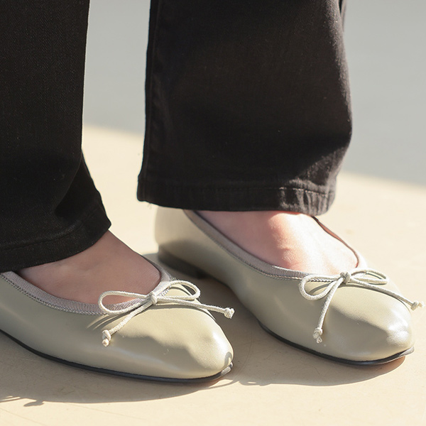 Pastel Ribbon Flat Shoes