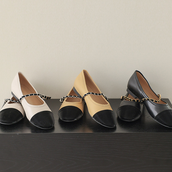 Color Combination Chain Strap Mary-Jane Flat Shoes