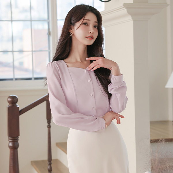 Soft Color Heart Neck Cutting Blouse