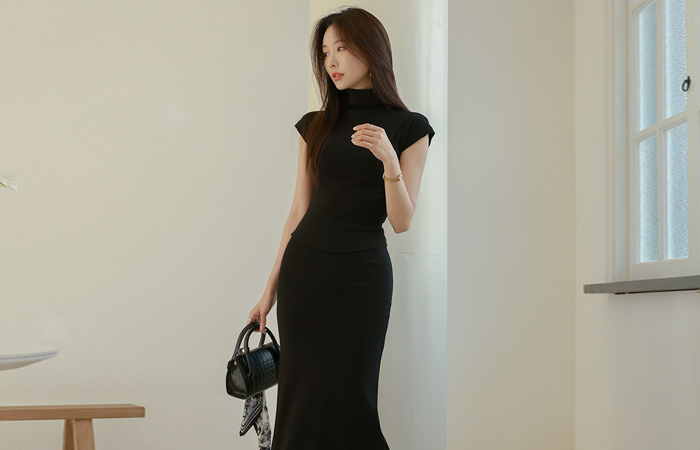 Good elasticity 밀리 Slim Two-piece (Set)