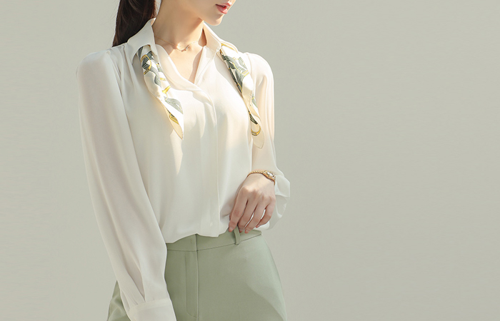 Shoulder Shirring Open Collar Blouse