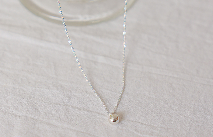 Simple Silver ball Necklace