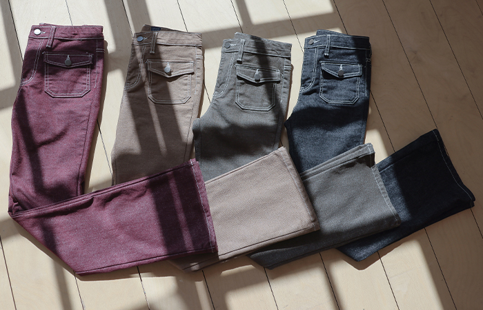 Two-Pocket Stitch Hidden Banding Boot-Cut Pants