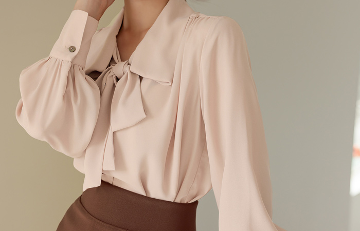 Folding Big Collar Long Tie Blouse