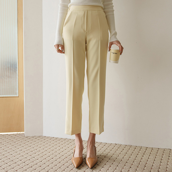 Spring Straight 핏 Back Banding Cropped Slacks