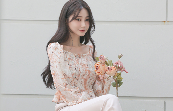 Square Neck Printing Smock Banding Crop Blouse