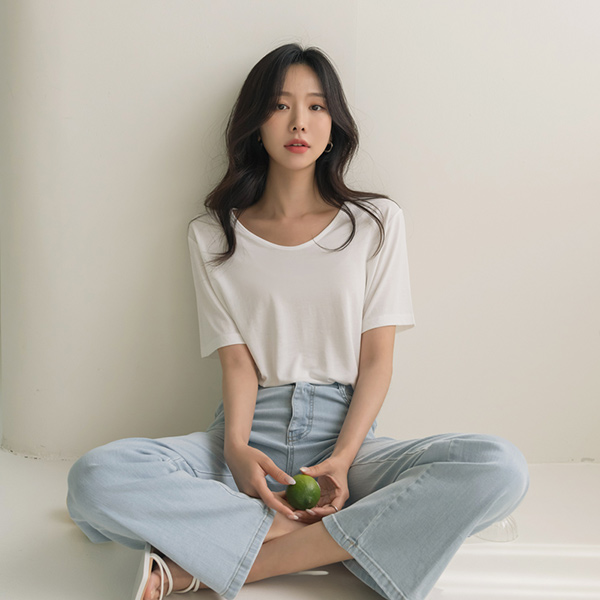 Skily Wide UNeck Soft T-shirt